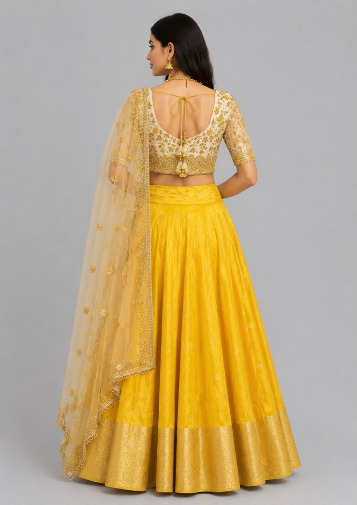 IVORY & GOLD SOUTH INDIAN LEHENGA - Image 3