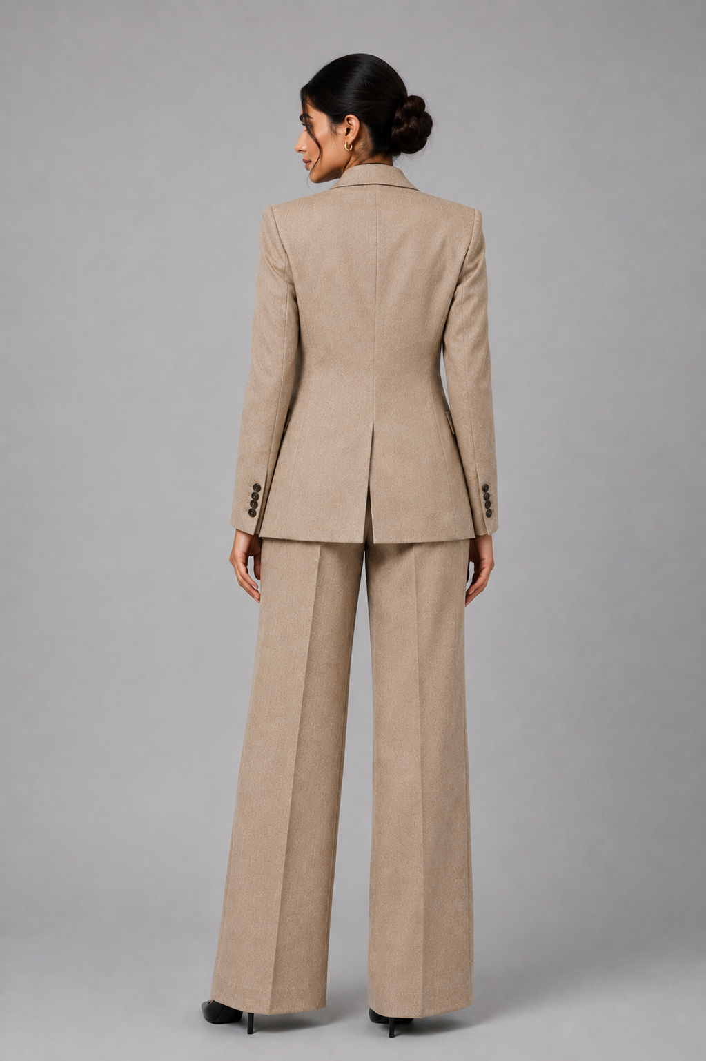 CHAMPAGNE BEIGE DOUBLE-BREASTED WOMEN'S SUIT - Image 3
