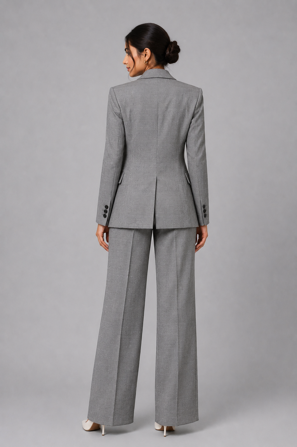 GREY CHECKED DOUBLE-BREASTED WOMEN’S SUIT - Image 3