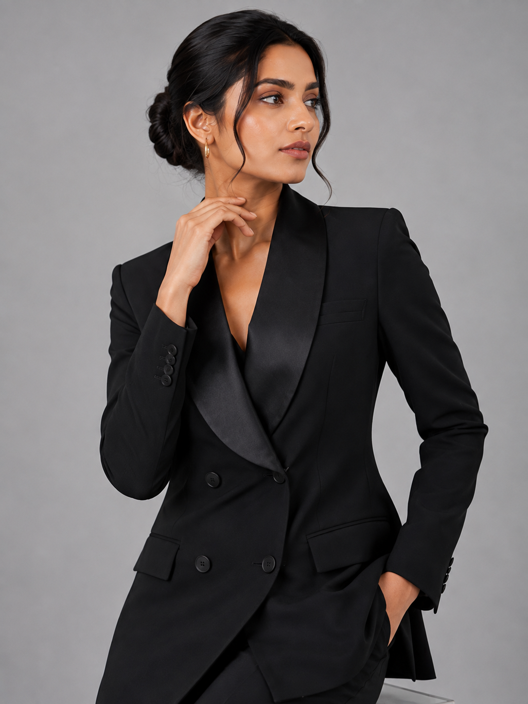 BLACK DOUBLE-BREASTED WOMEN’S TUXEDO SUIT - Image 2