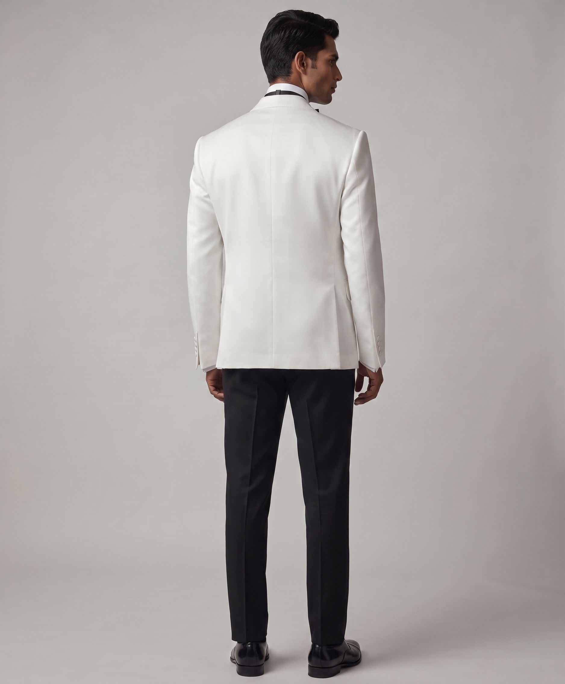 IVORY DOUBLE-BREASTED DESIGNER TUXEDO - Image 3